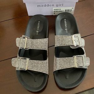 Madden Girl 2 buckle slides (Birkenstock like) sz 9